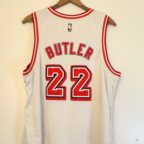 jimmy butler nike shirt